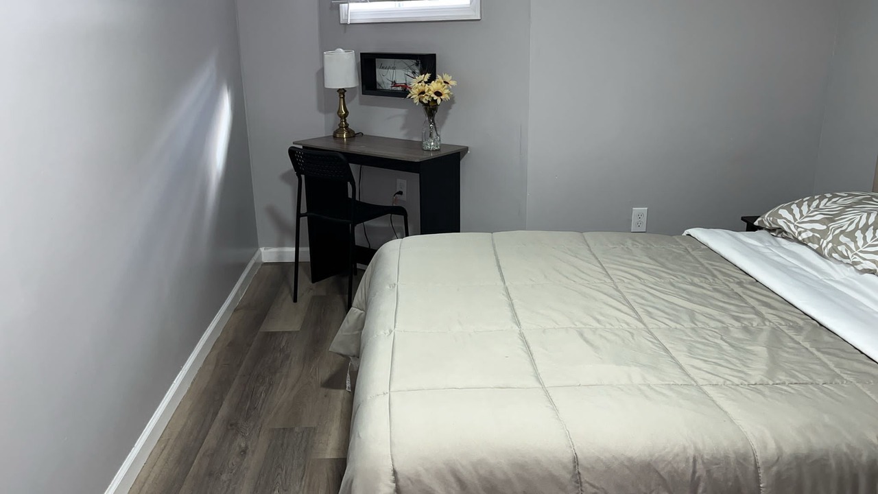 Photo of Bedroom in Newark