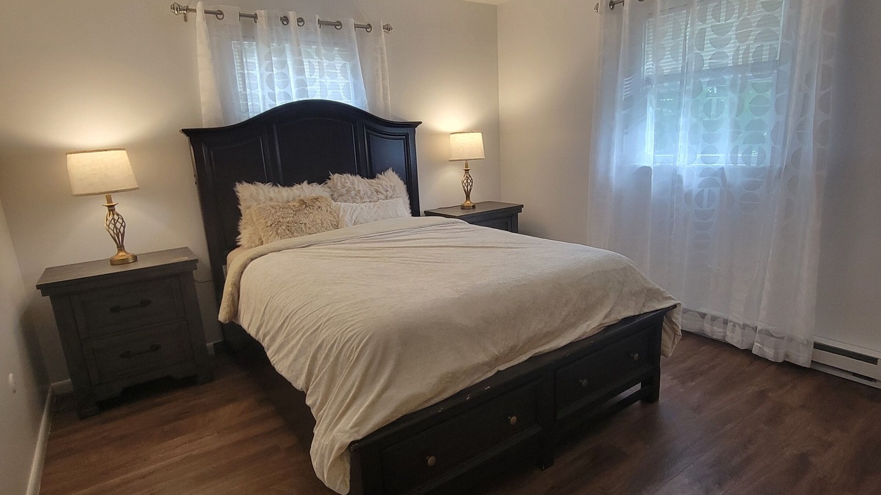 Photo of Bedroom in Lansing
