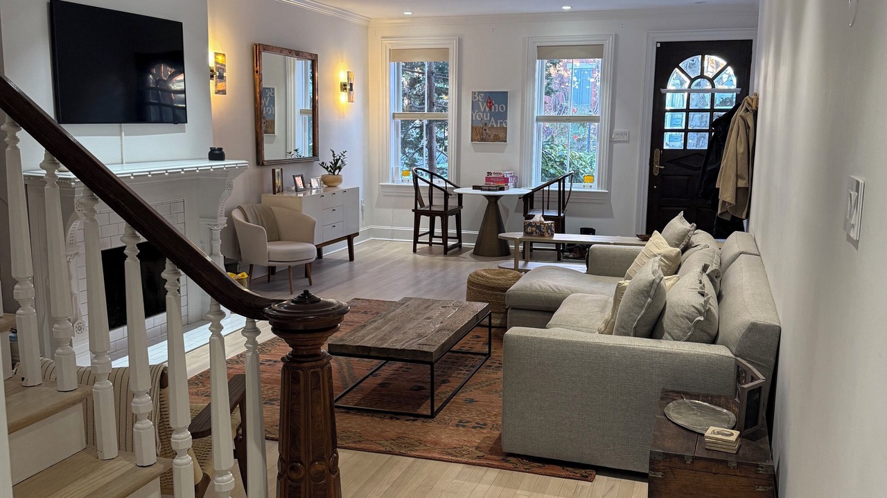 Photo of Livingroom in Fairmount
