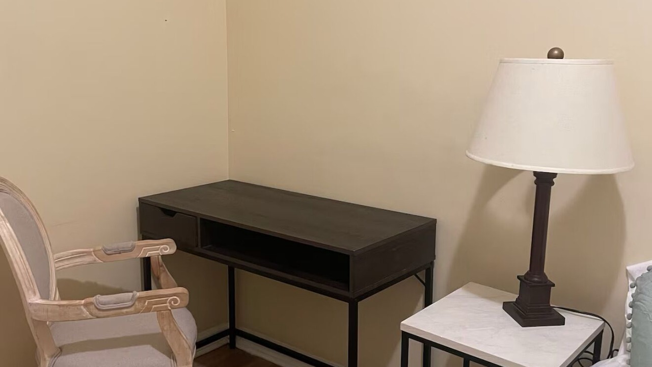 Photo of Bedroom in Newark