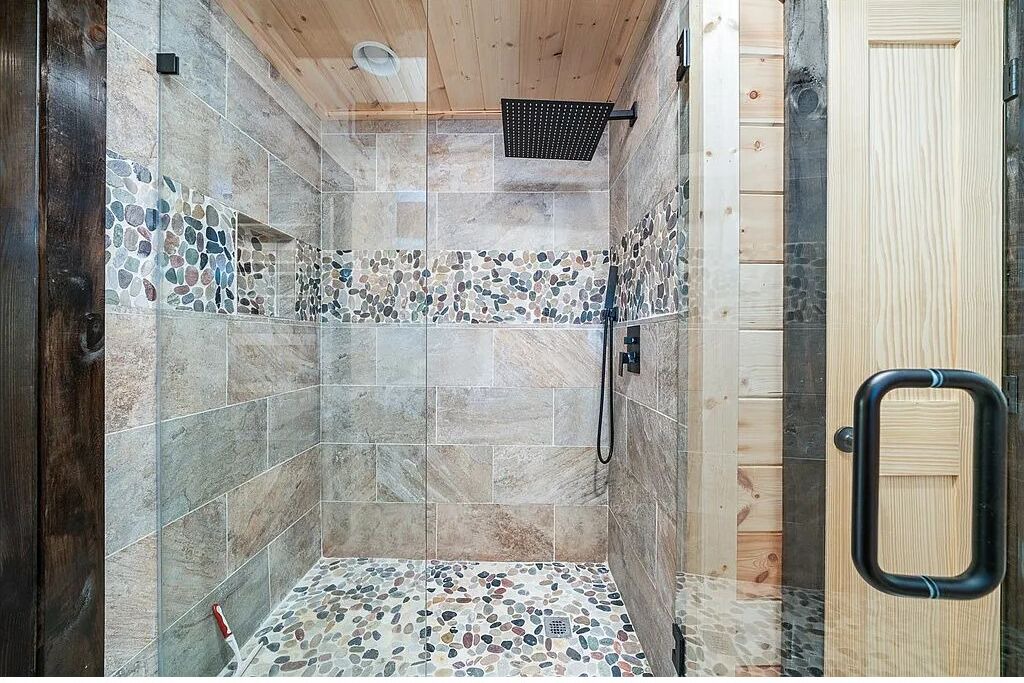 Photo of Bathroom in Byrdstown