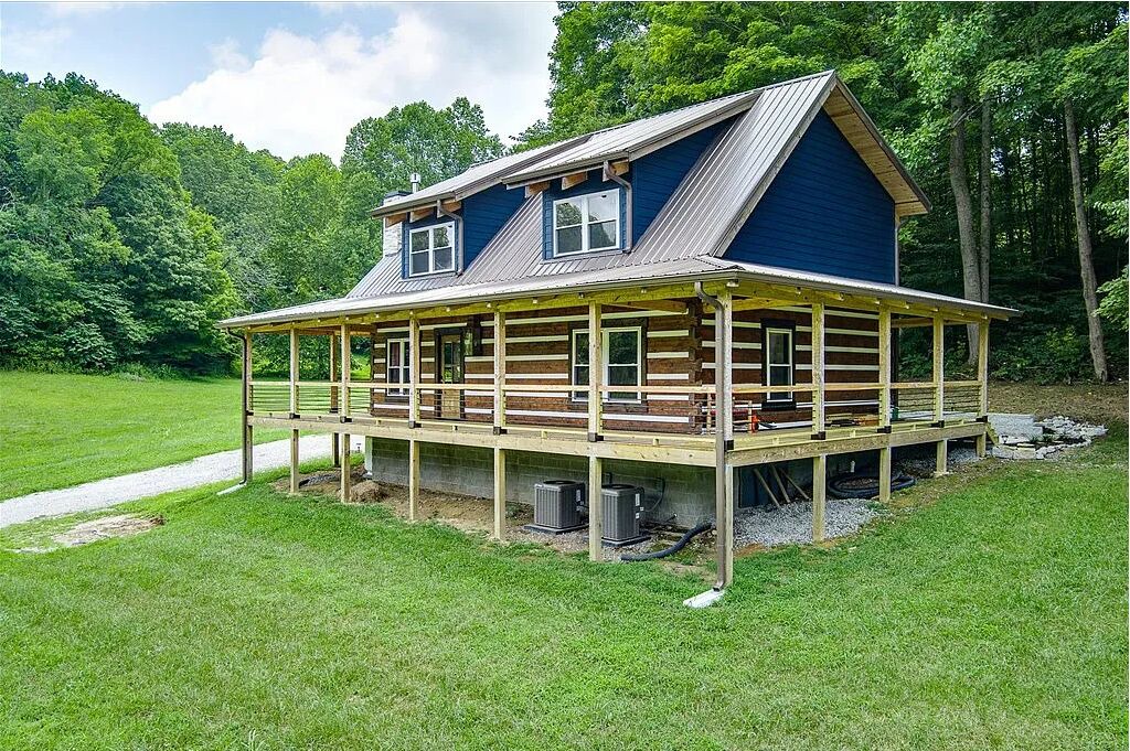 Photo of Outdoor in Byrdstown