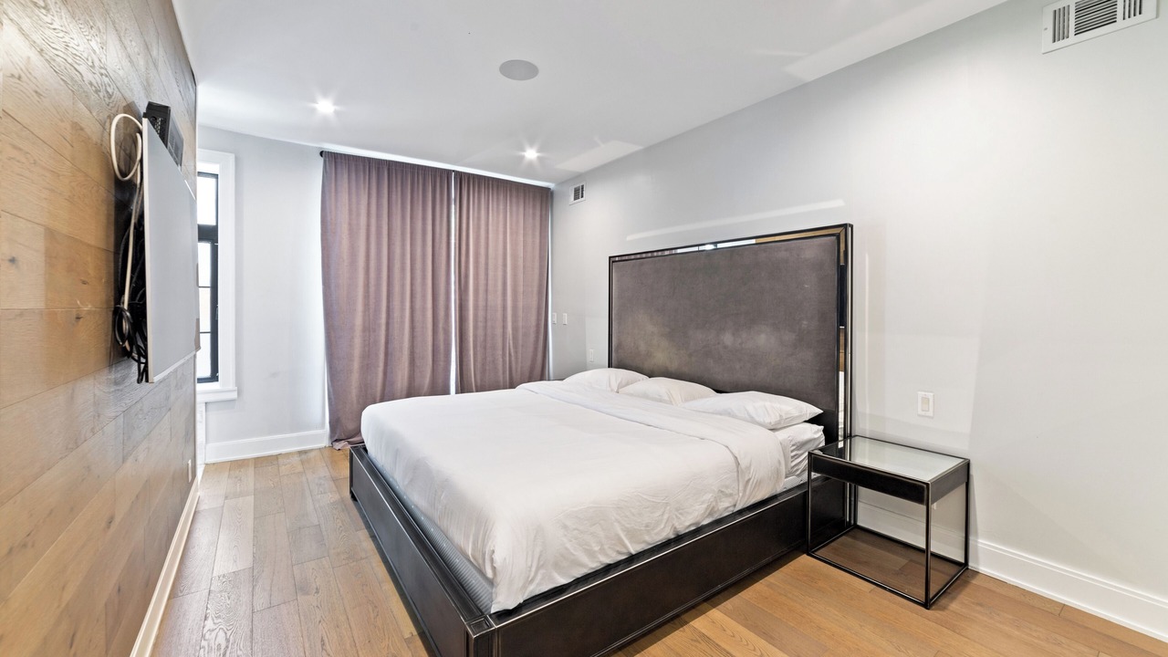Photo of Bedroom in Crown Heights