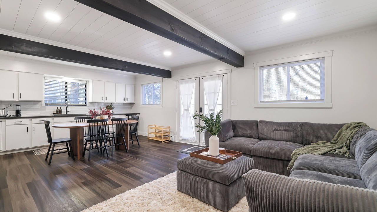 Photo of Livingroom in Wallenpaupauk Lake Estates