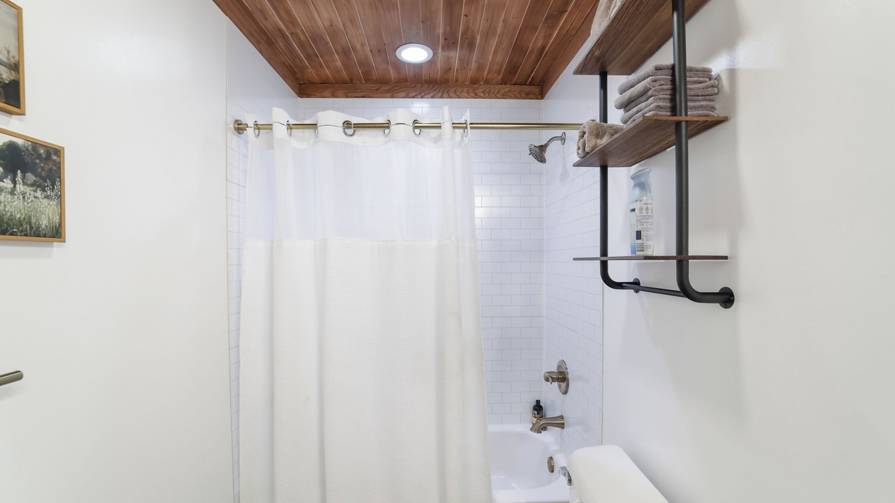 Photo of Bathroom in Wallenpaupauk Lake Estates