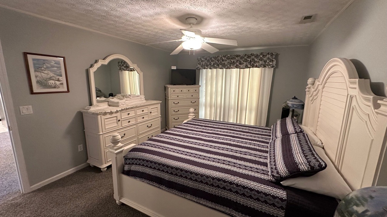 Photo of Bedroom in Bronston