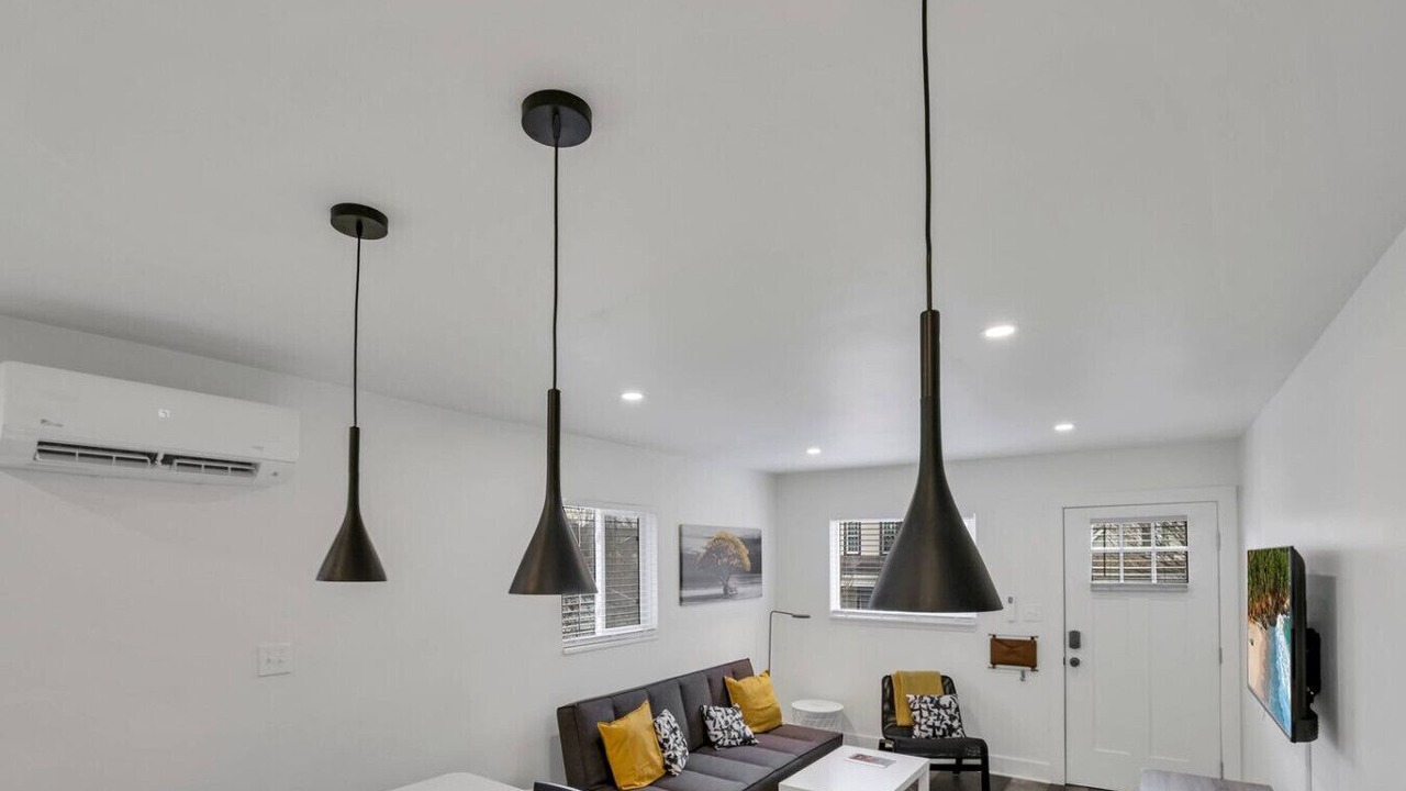 Photo of Livingroom in Near East Columbus