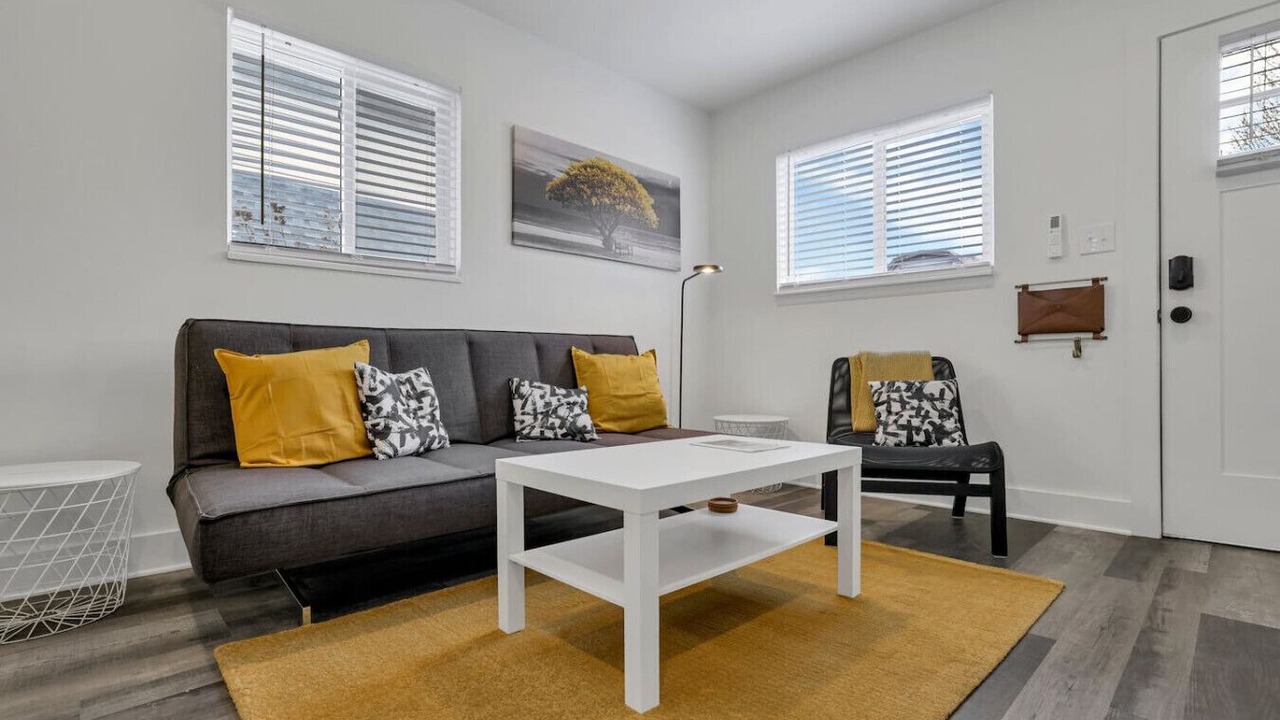Photo of Livingroom in Near East Columbus
