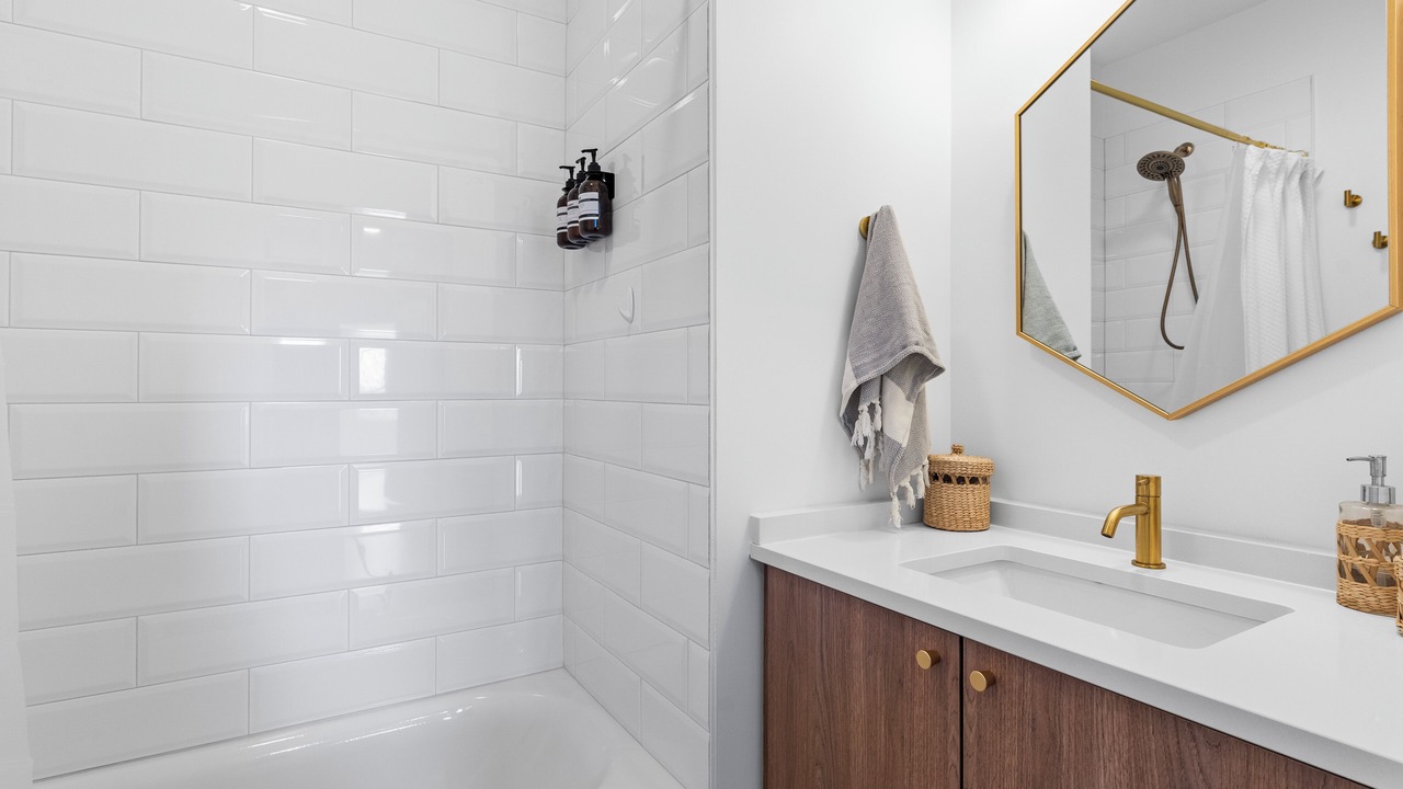 Photo of Bathroom in East Ridge
