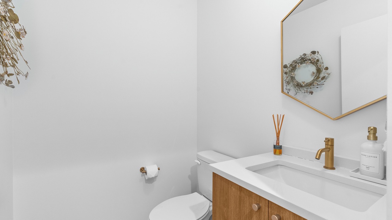 Photo of Bathroom in East Ridge