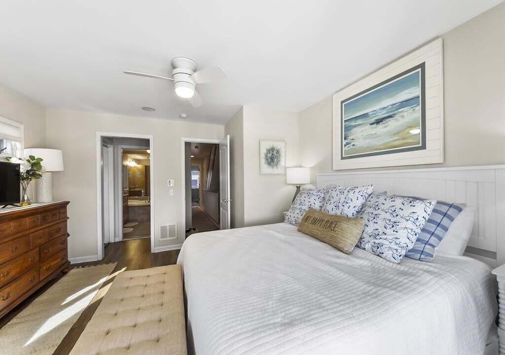 Photo of Bedroom in Village Green