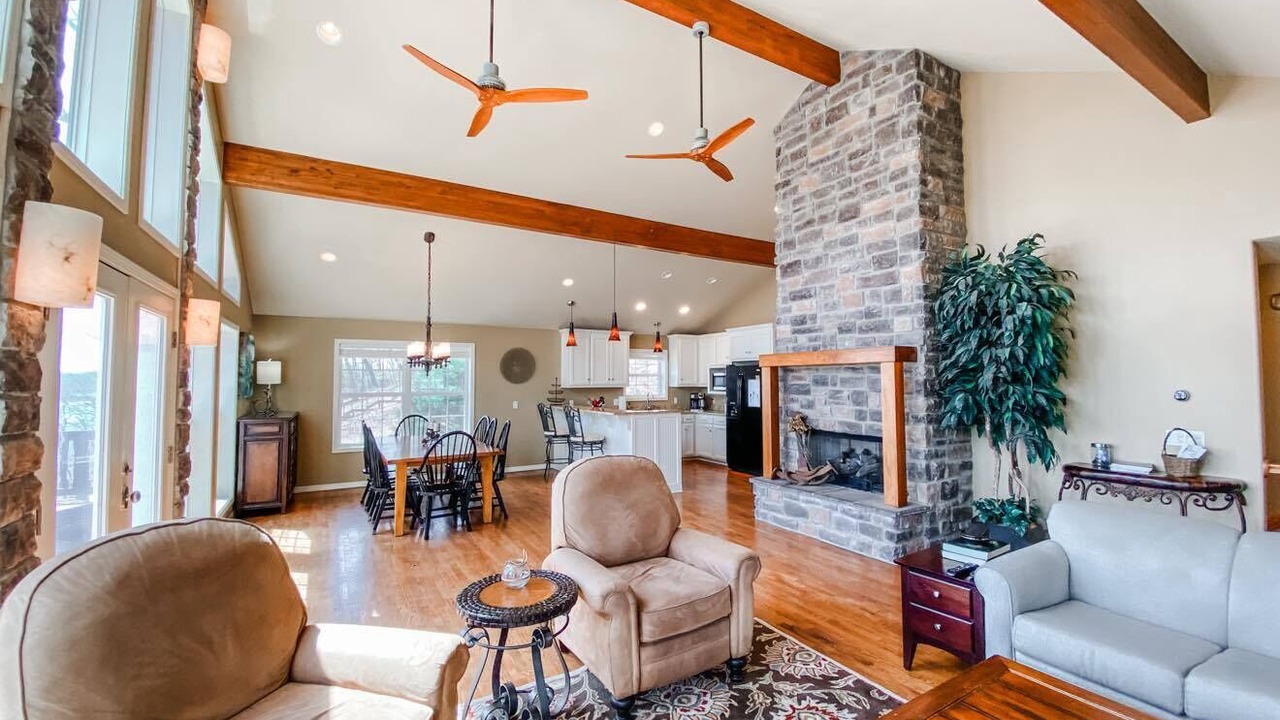 Photo of Livingroom in Beaver Shores