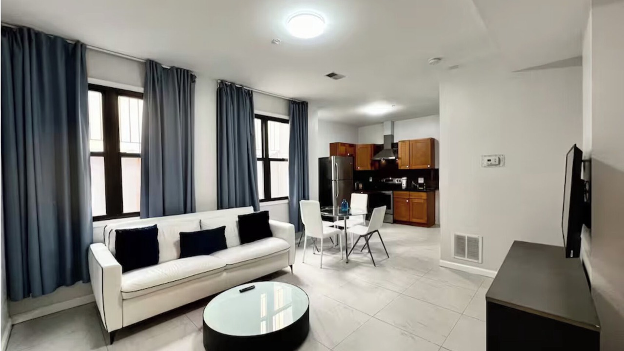 Photo of Livingroom in Chinatown