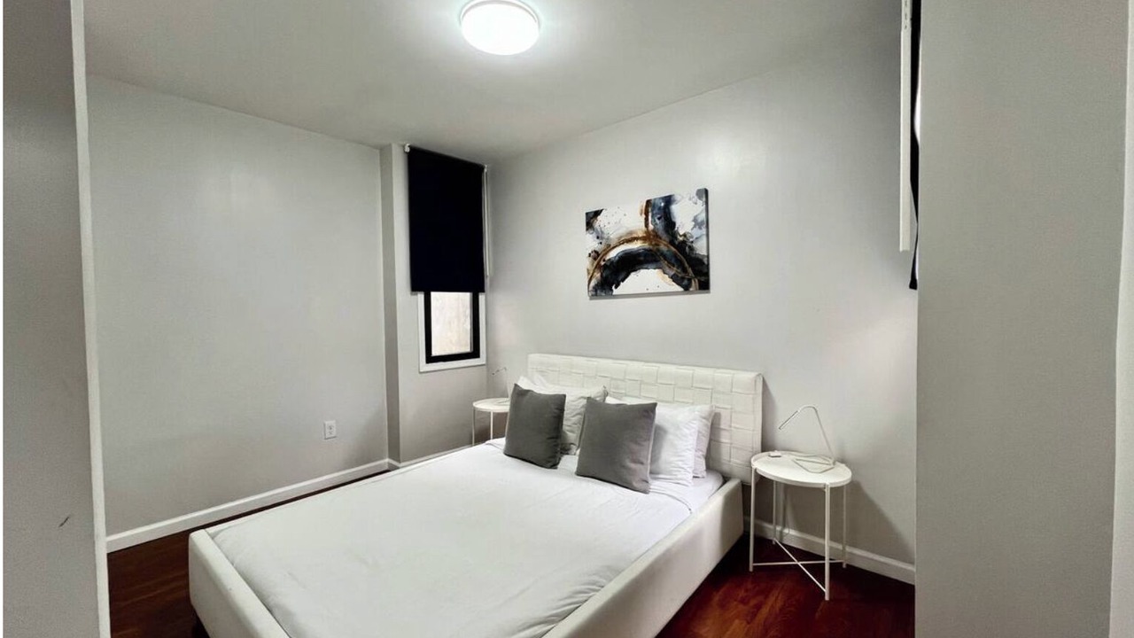 Photo of Bedroom in Chinatown