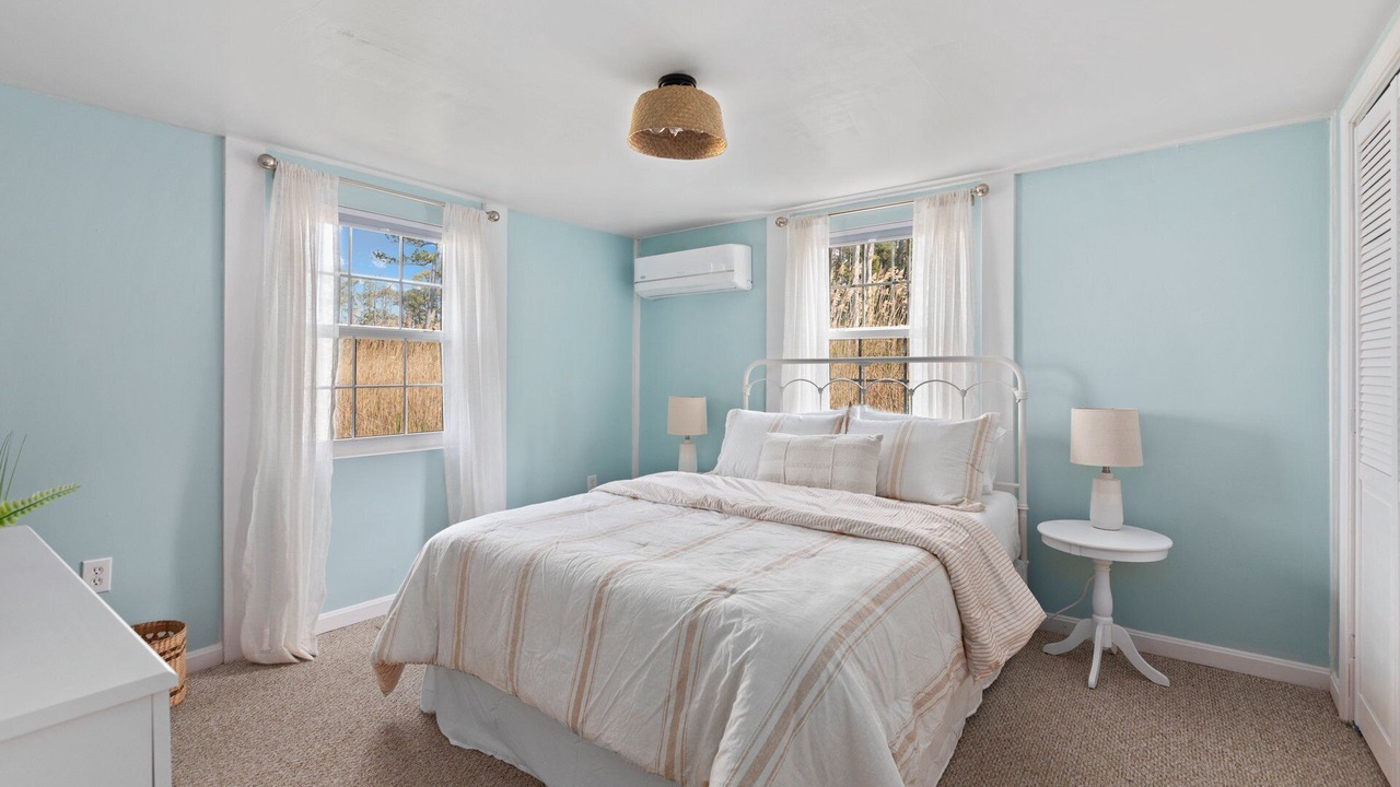 Photo of Bedroom in Point Lookout