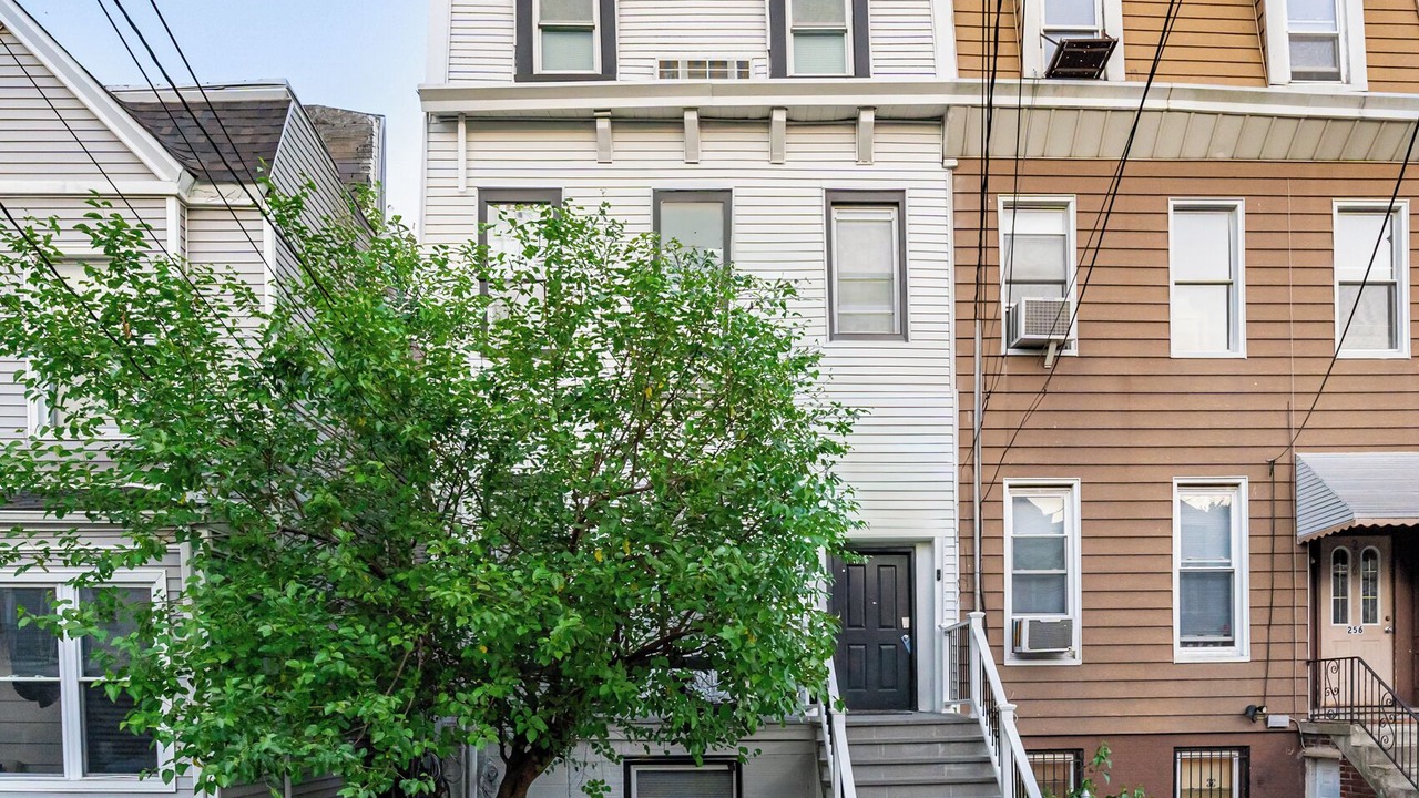 Photo of Outdoor in Communipaw