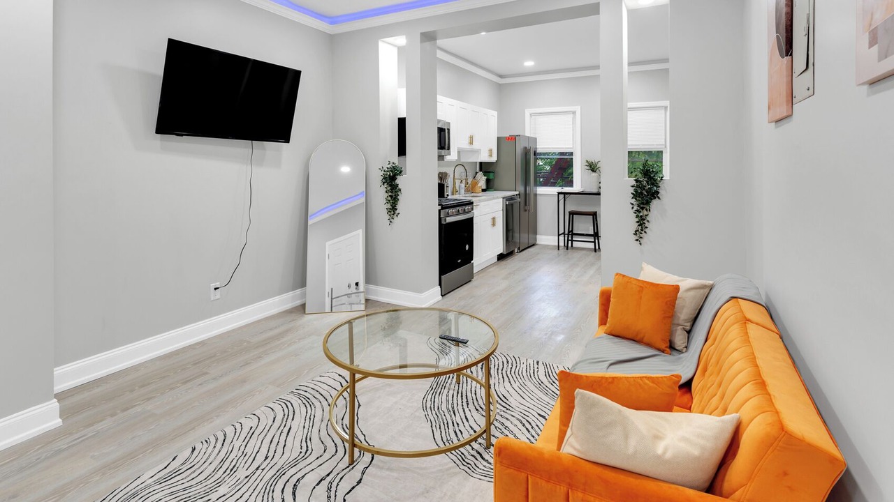 Photo of Livingroom in Communipaw