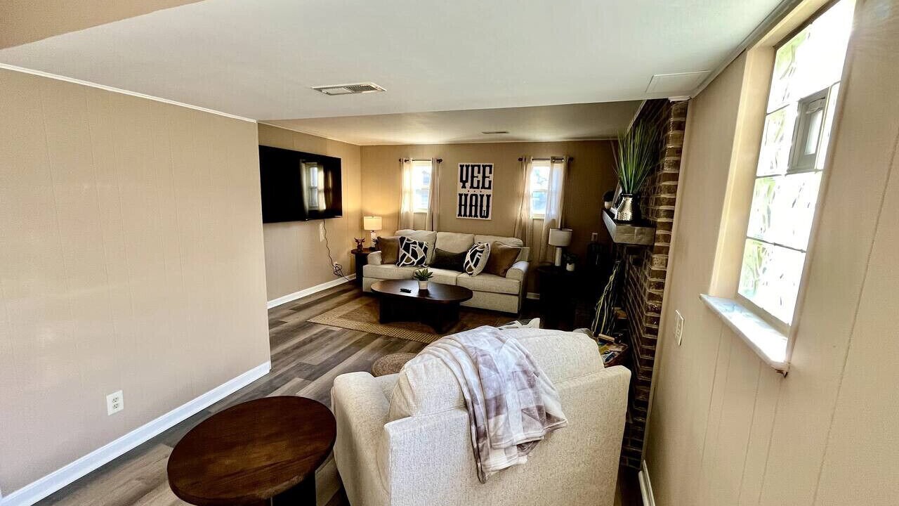 Photo of Livingroom in Mason