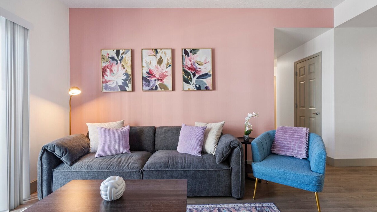 Photo of Livingroom in Third Ward