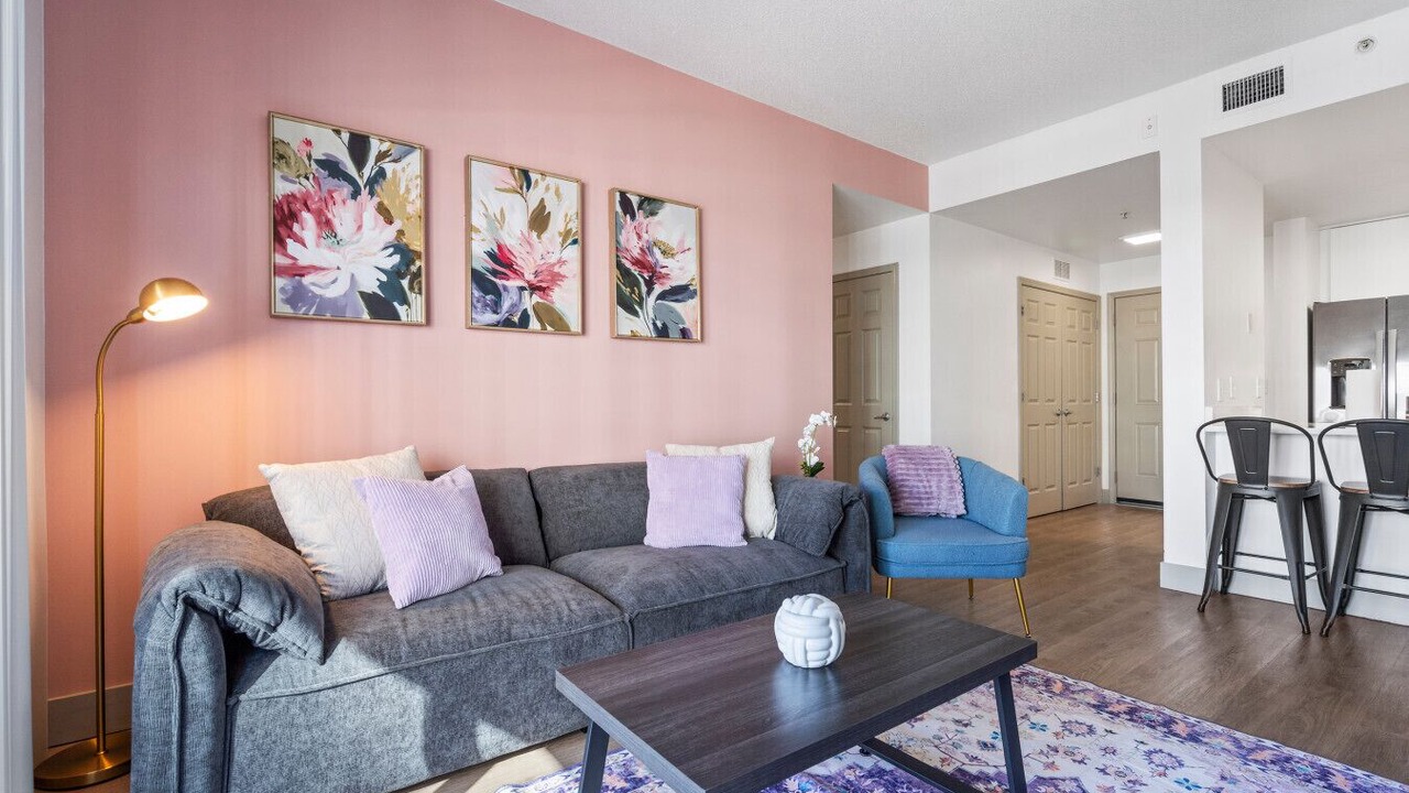 Photo of Livingroom in Third Ward