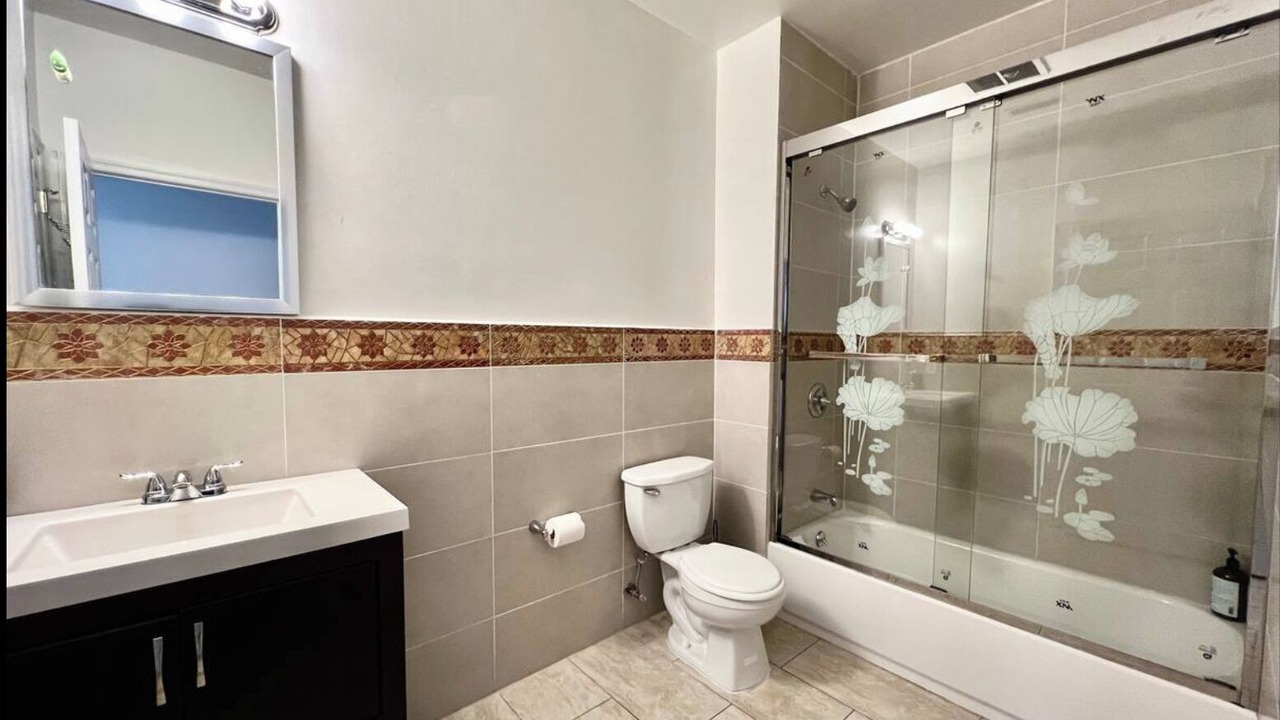Photo of Bathroom in Chinatown
