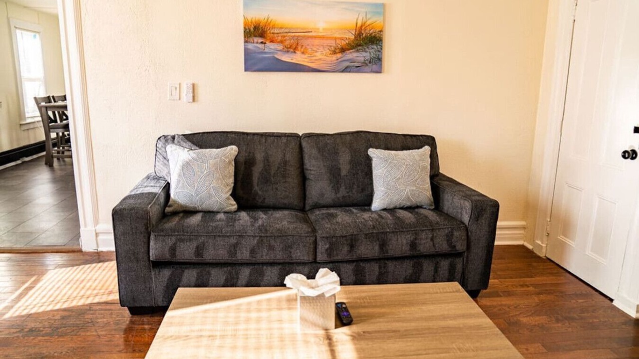 Photo of Livingroom in Long Branch