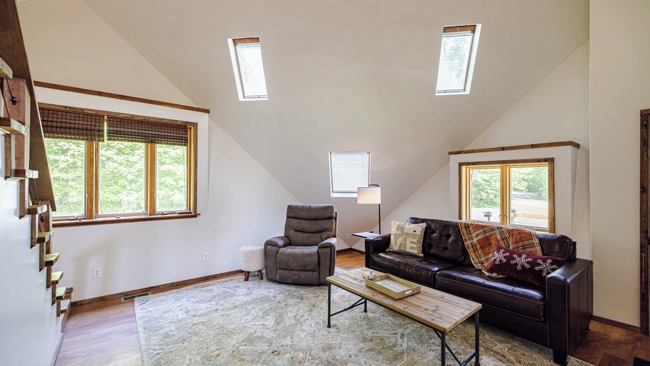 Photo of Livingroom in Girard