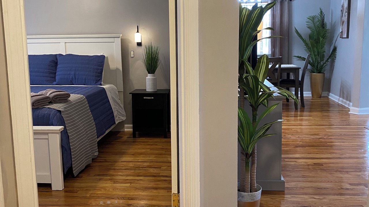 Photo of Bedroom in Roselawn Finance