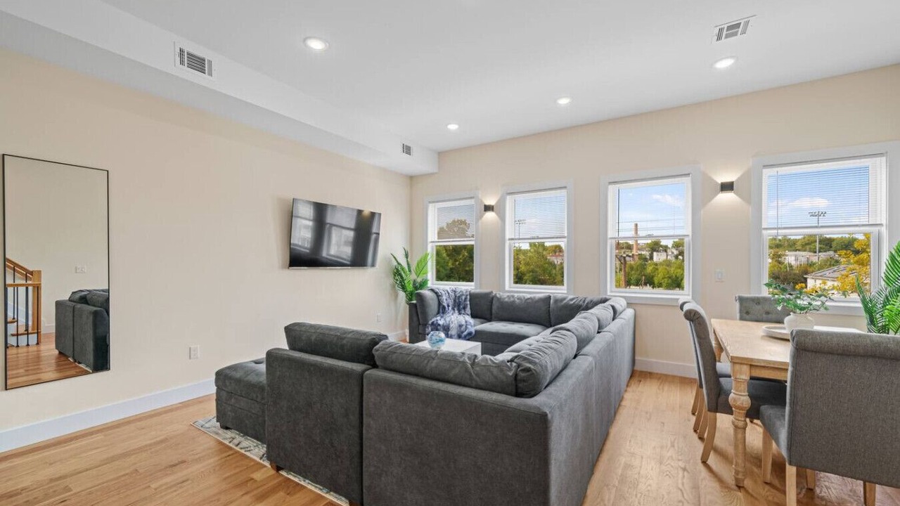 Photo of Livingroom in Communipaw
