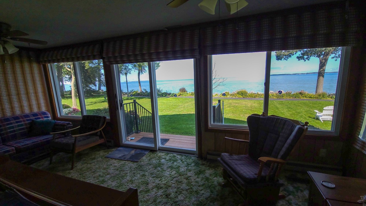 Photo of Livingroom in Lakeside