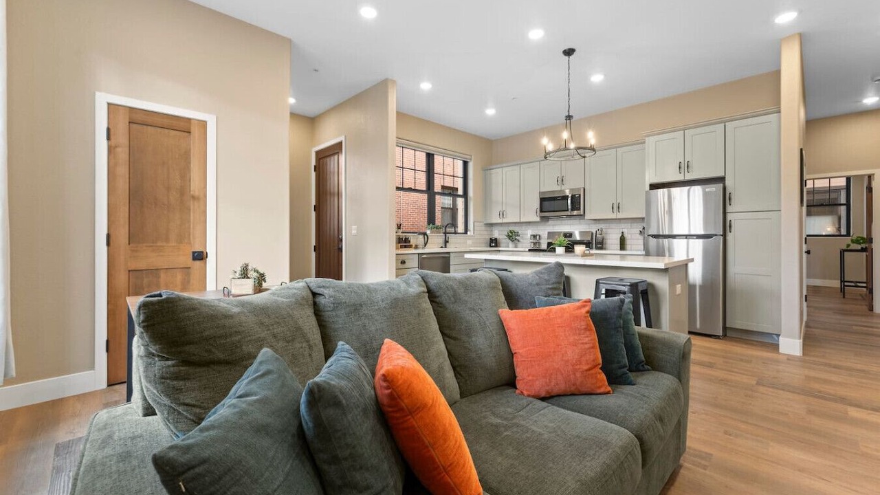 Photo of Livingroom in Midtown