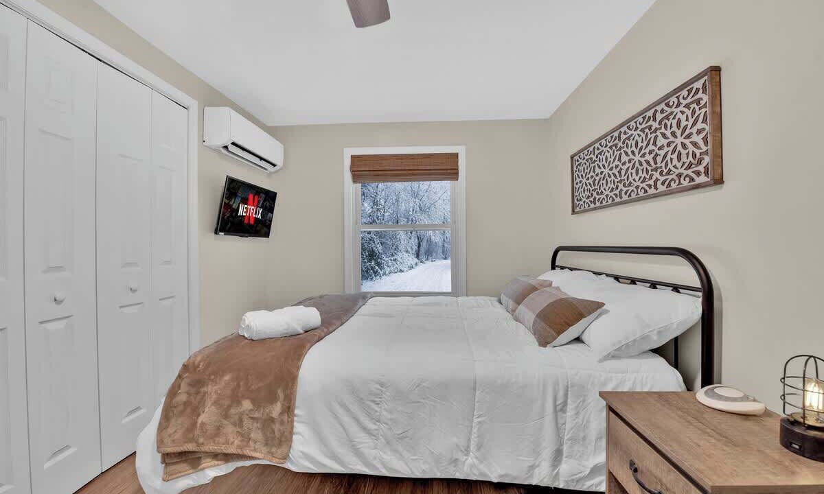 Photo of Bedroom in Lackawaxen