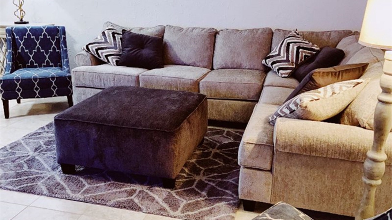 Photo of Livingroom in Euclid