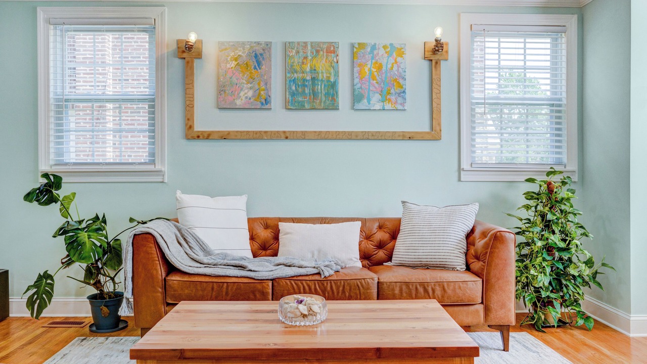 Photo of Livingroom in Foxcroft Square