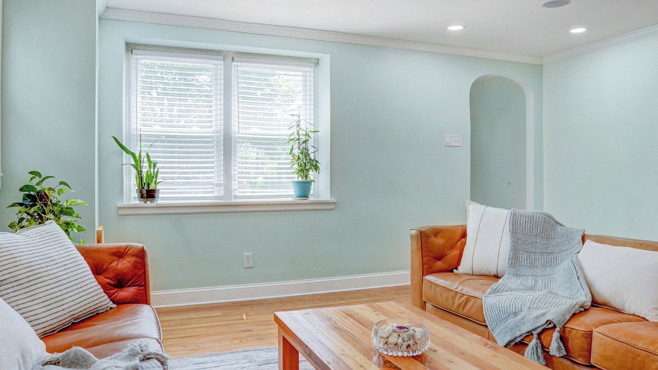 Photo of Livingroom in Foxcroft Square