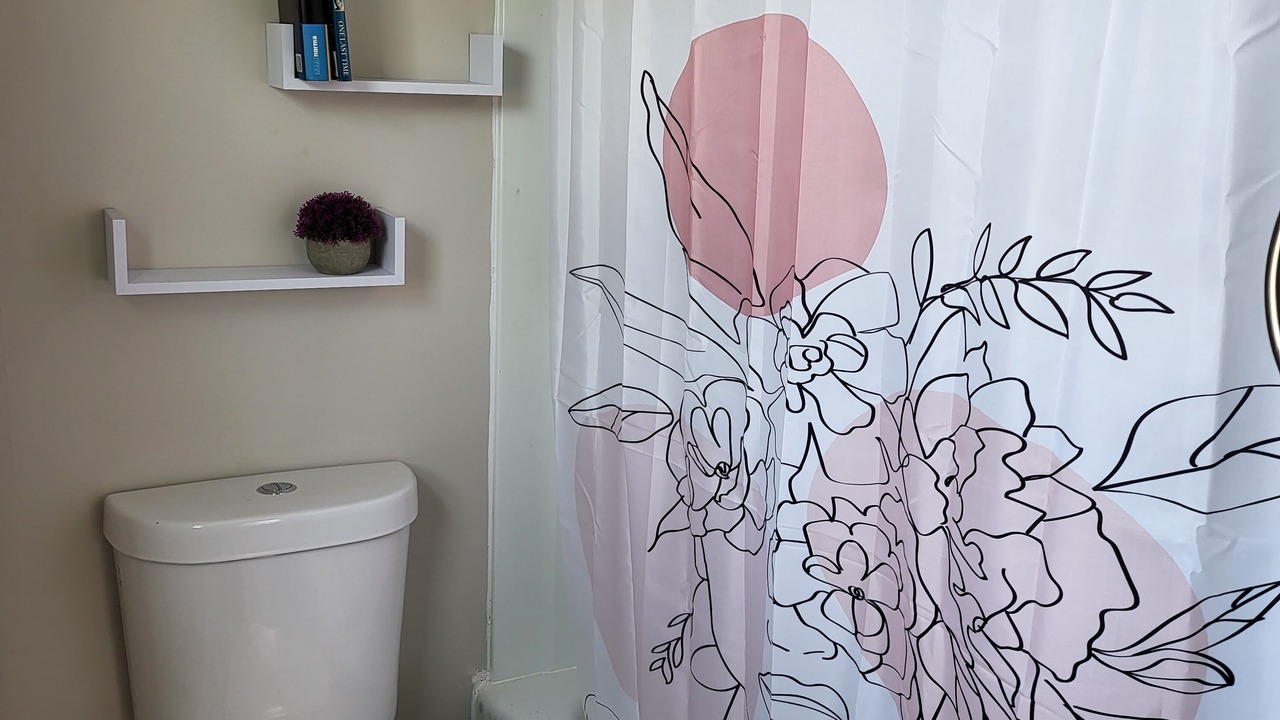Photo of Bathroom in Hamilton District