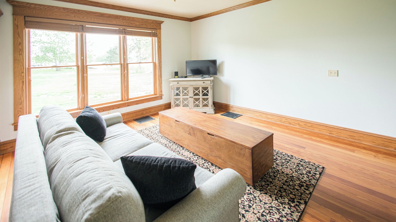 Photo of Livingroom in North Lawrence