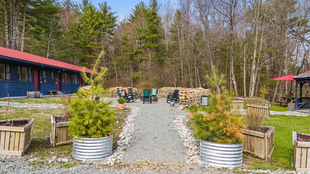 Photo of Outdoor in Hancock