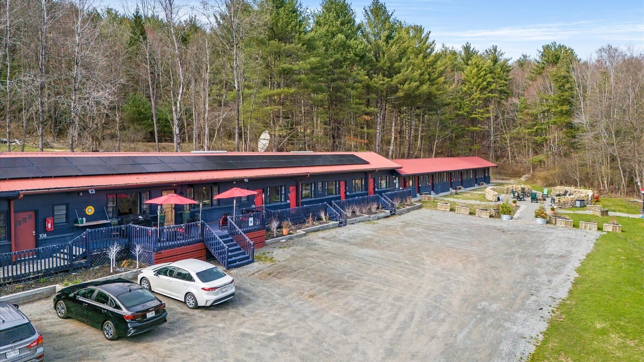 Photo of Outdoor in Hancock
