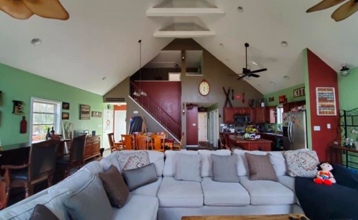 Photo of Livingroom in Sybertsville