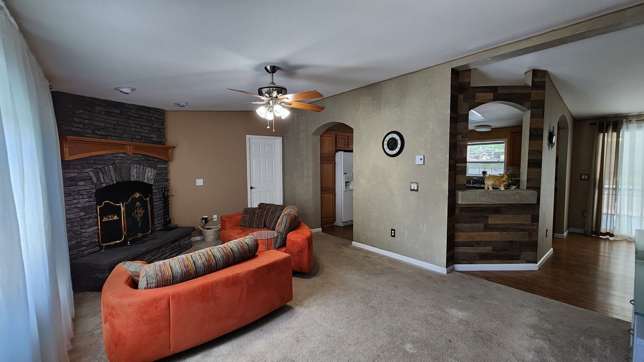 Photo of Livingroom in Wallenpaupauk Lake Estates