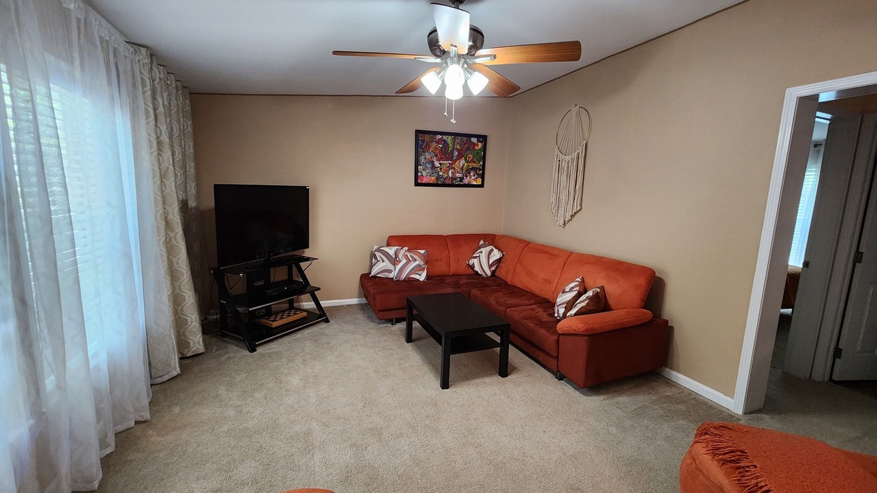 Photo of Livingroom in Wallenpaupauk Lake Estates