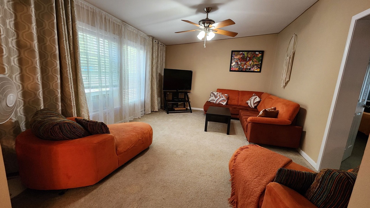 Photo of Livingroom in Wallenpaupauk Lake Estates