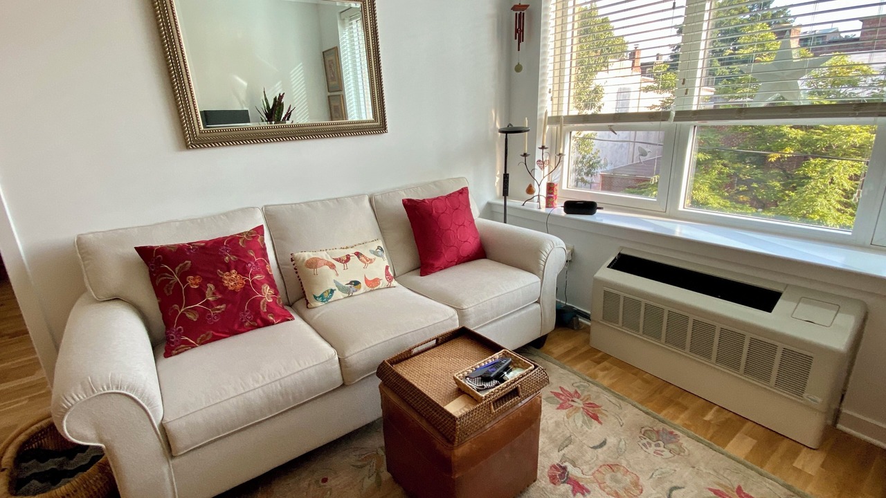 Photo of Livingroom in Exchange Place North