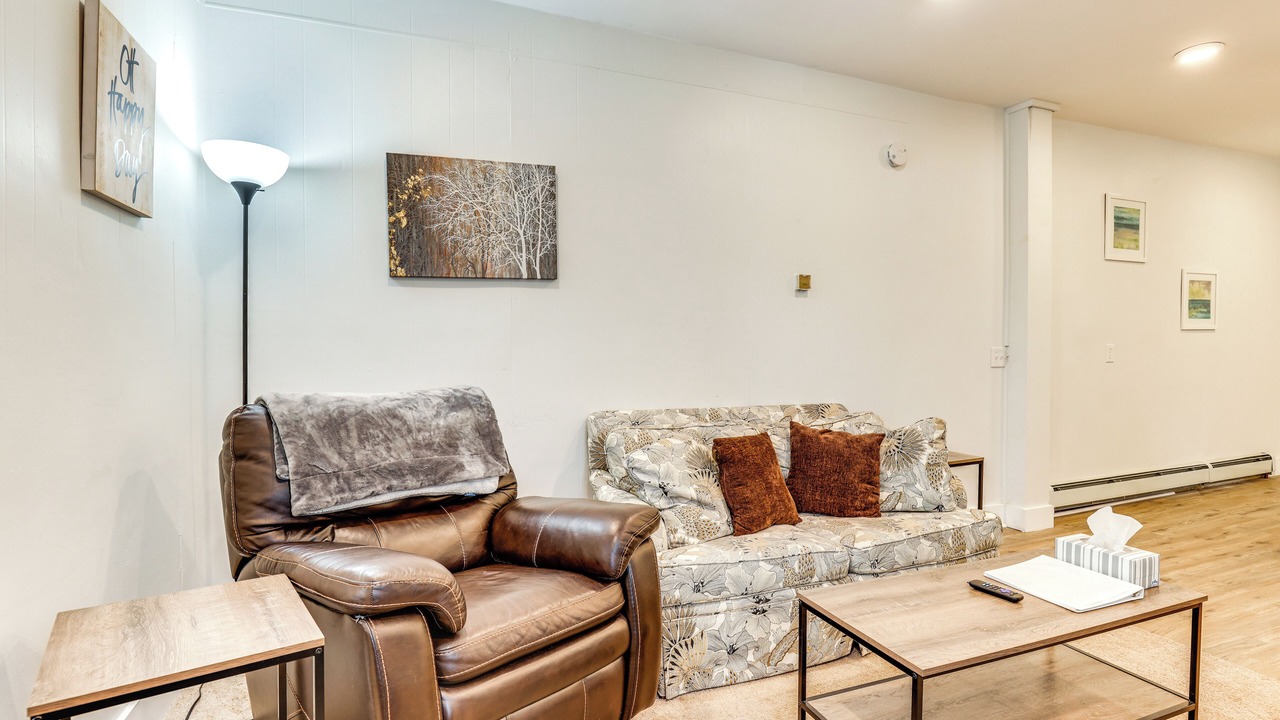 Photo of Livingroom in Corning