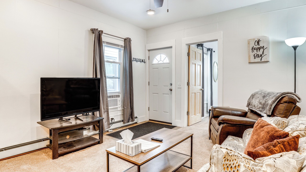 Photo of Livingroom in Corning