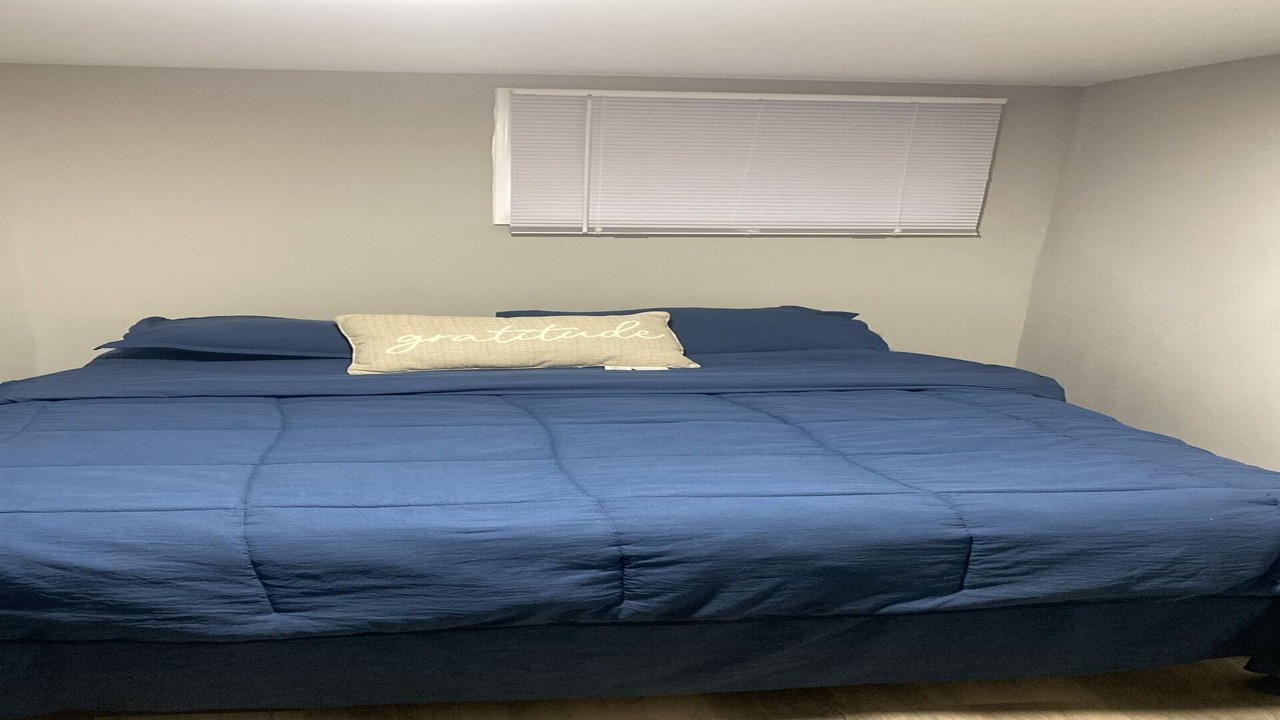 Photo of Bedroom in Newark
