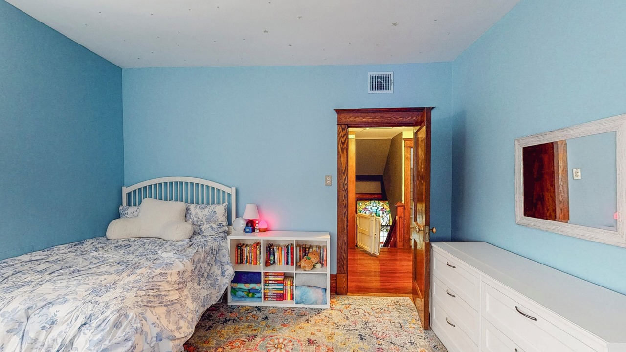 Photo of Bedroom in O'Hara Township