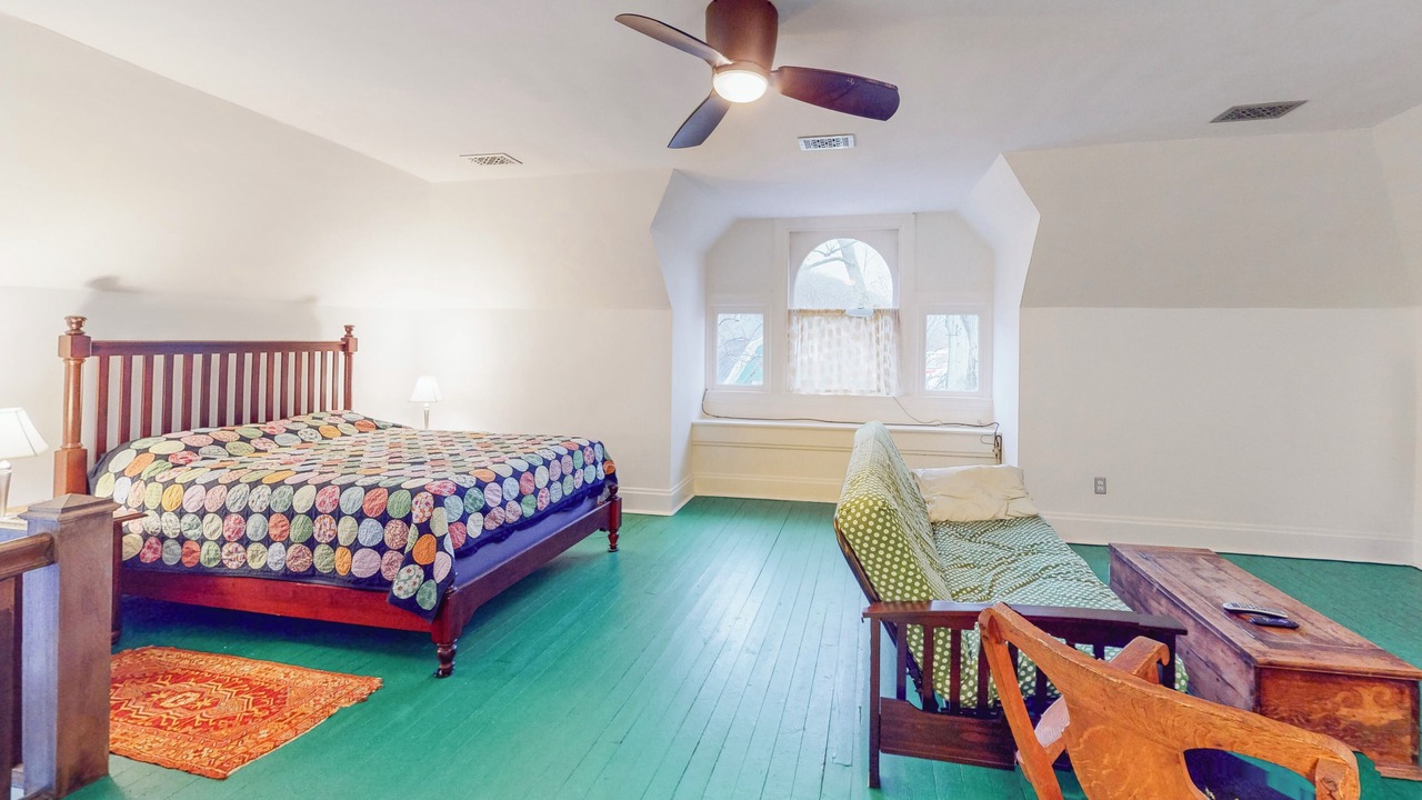 Photo of Bedroom in O'Hara Township