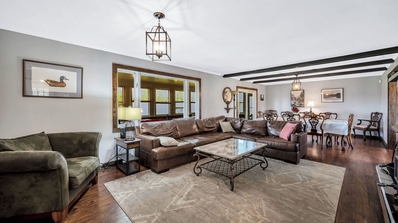 Photo of Livingroom in Blakeslee